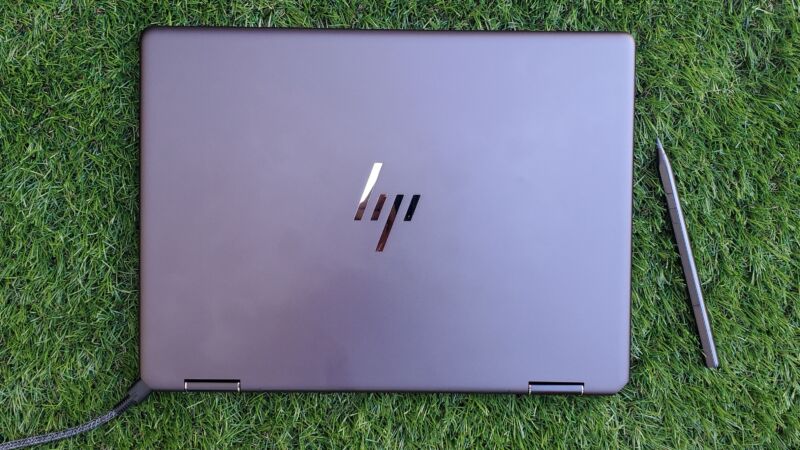 HP Spectre X360 Review Unleashing Top-notch Features 02