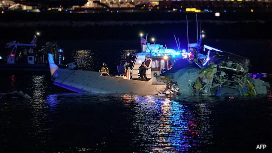 Plane and Helicopter Crash Over Potomac River: Key Updates