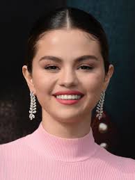 Selena Gomez Criticized Over Tearful Immigration Video 3 Selena Gomez Criticized Over Tearful Immigration Video